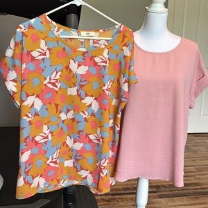 entro women’s tops size small (2 sold together)